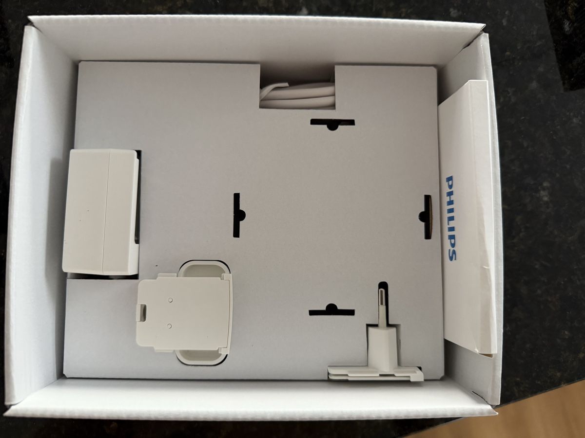 Philips Hub & Switch: Philipps Hue Bridge - NEU – Nuovo (secondo la descrizione) da Felben-Wellhausen venduto da huber008 1