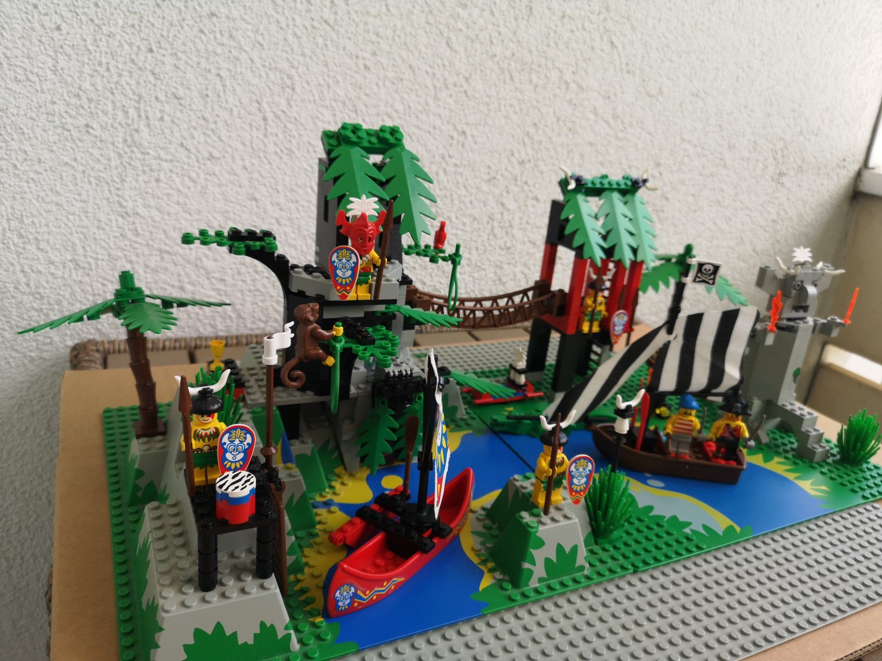 Lego Kit di costruzioni: LEGO 6292 Pirates Islanders Enchanted Island – Usato da Goldau venduto da MacPad 1