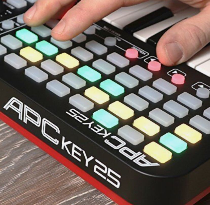 Akai Musikinstrumente: Akai APC Key 25 Keyboard MIDI Controller USB ✨Come Nuova✨ – Neu und originalverpackt aus Lachen SZ von Gestofunk 1