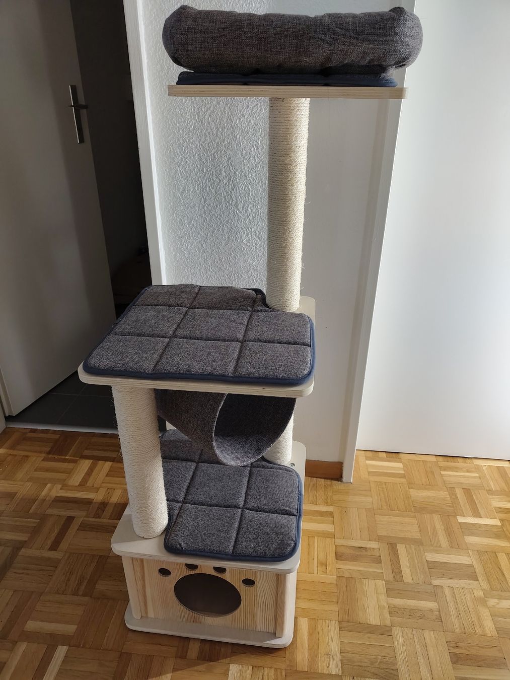 Katzenbaum - Kratzbaum: Modern Living Kratzbaum Iona – Neu (gemäss Beschreibung) aus Schlieren von ruc_65ly