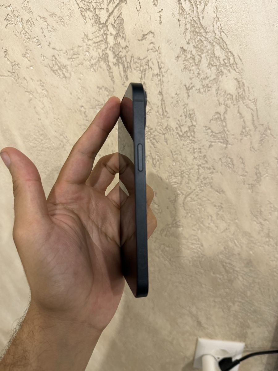 Apple Telefoni cellulari / Smartphones: Iphone 14 128 gb battery 100%  – Nuovo (secondo la descrizione) da Chippis venduto da mig_8ns6 5