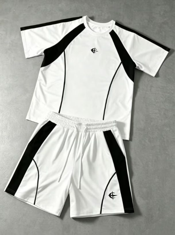 Kleiderpakete: Ensemble sport blanc et noir – Neu und originalverpackt aus courtelary von meh_hgx9