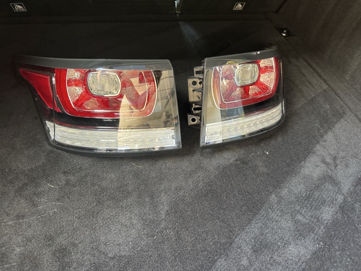 Land Rover Fari: Range Rover Sport Heckleuchten Set 2014-2017 – Usato da Eglisau venduto da Dl-Dsgnn 1