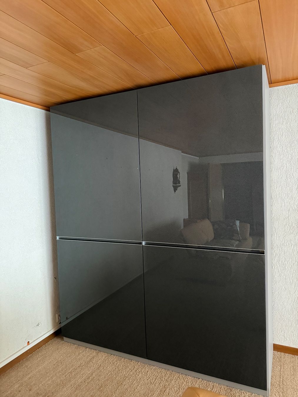 Armadi: Grosszügiger Wandschrank – Usato da Hausen AG venduto da eri_6ndx