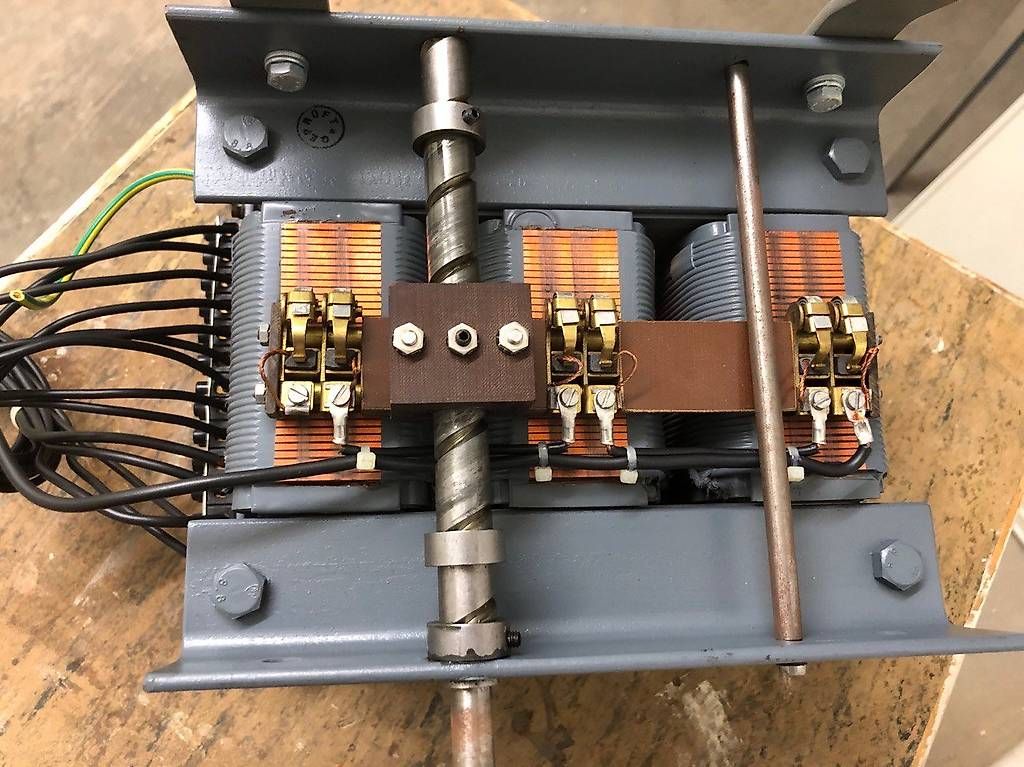 Componenti elettronici: Regeltrafo 3-phasig 3x 0-42V – Usato da Hinterkappelen venduto da atomschnee