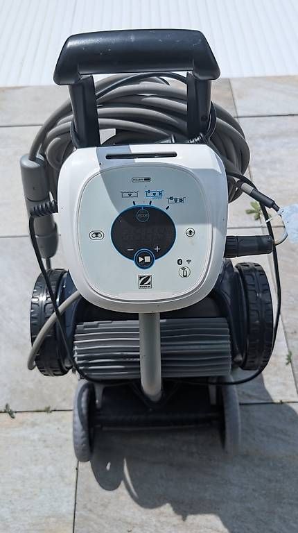 Accessori per Piscine: Zodiac robot de nettoyage piscine – Usato da Ecuvillens venduto da pcorpataux 2