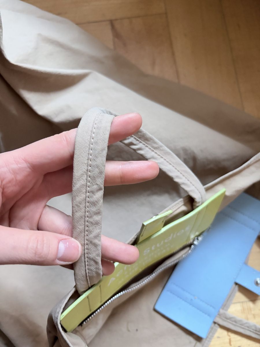 Acne Studios Taschen: Stylish Beige Tote Bag by Acne Studios – Gebraucht aus Zürich von Michelleanca 2