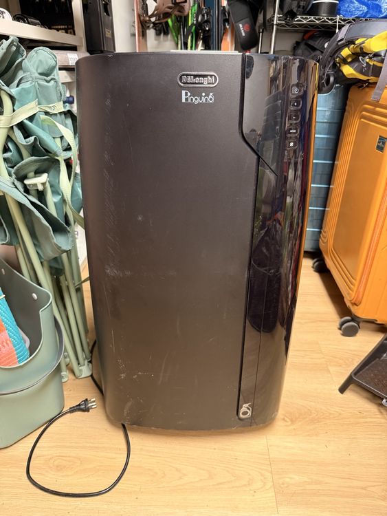 De'Longhi Klimageräte: Climatiseur mobile DeLonghi Pingouins pour piece de 50m2 – Gebraucht aus Denges von max_k9yb