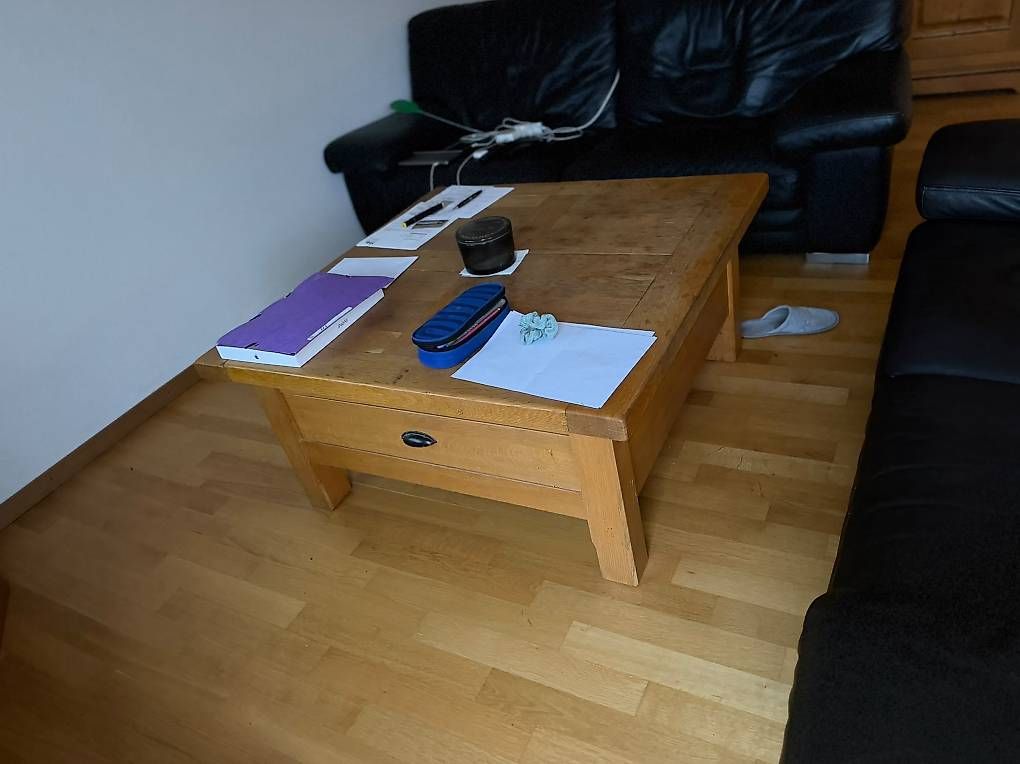 Tables: Table basse de salon en bois  – D'occasion à Lausanne par CDNext.Nettoyage2025 1