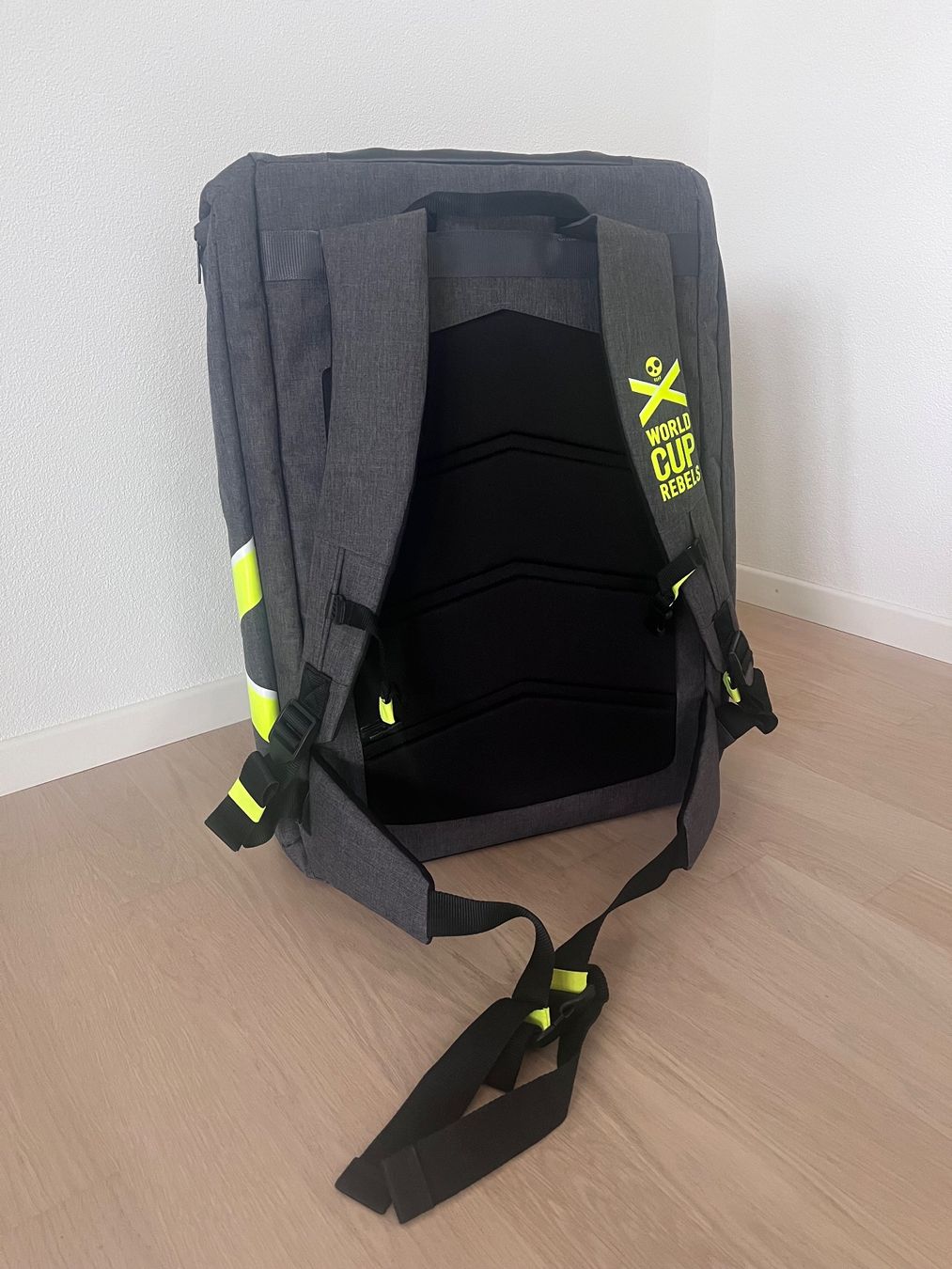 Head Sacs à dos: HEAD Ski Rucksack World Cup Rebels NEU – Neuf (Voir description) à Pfäffikon SZ par Gschmois26 7