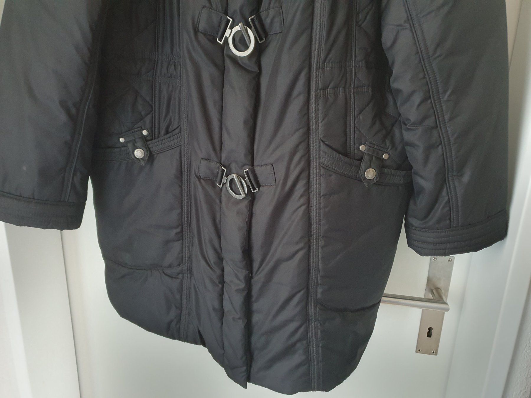 C&A Cappotti: Lässiger schwarzer Kurzmantel Gr. 48 – Usato da Zweidlen venduto da Shubli 2