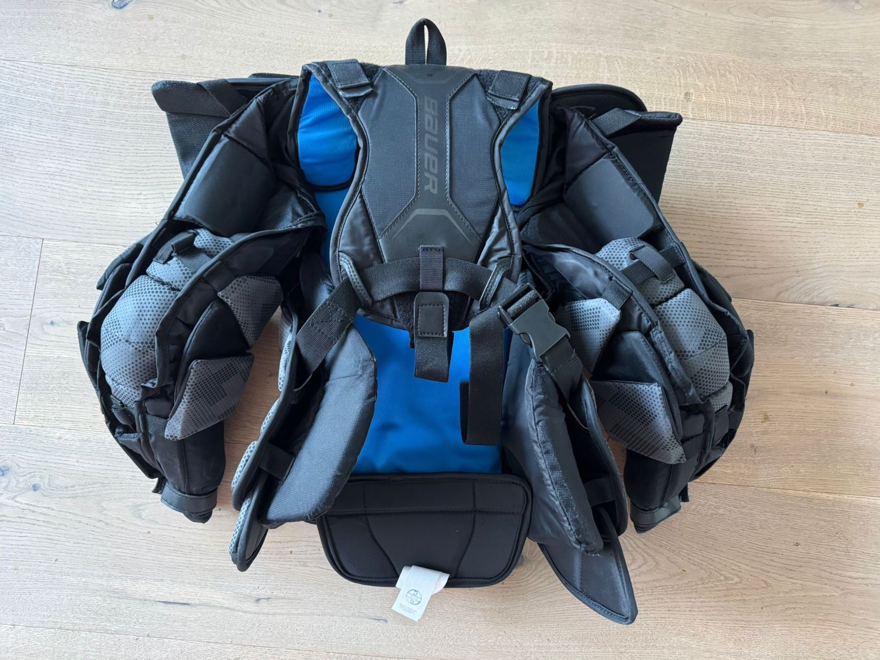 Bauer Schutz & Schoner: Bauer Eishockey Brustpanzer Elite Senior S – Gebraucht aus Oberrüti von Rubt 1