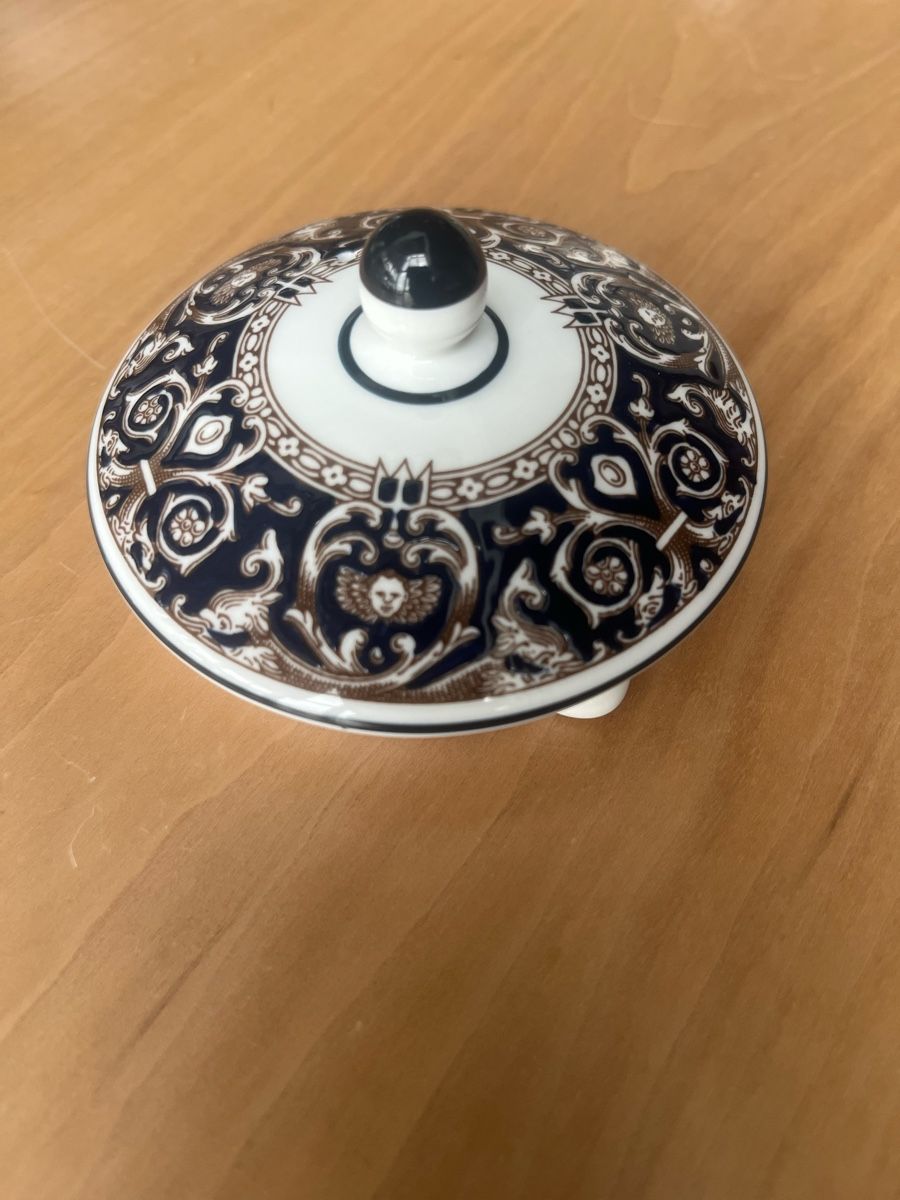 Set di piatti: Wedgwood Florentine Deckel – Usato da Niederwangen BE venduto da Pfaeffi01