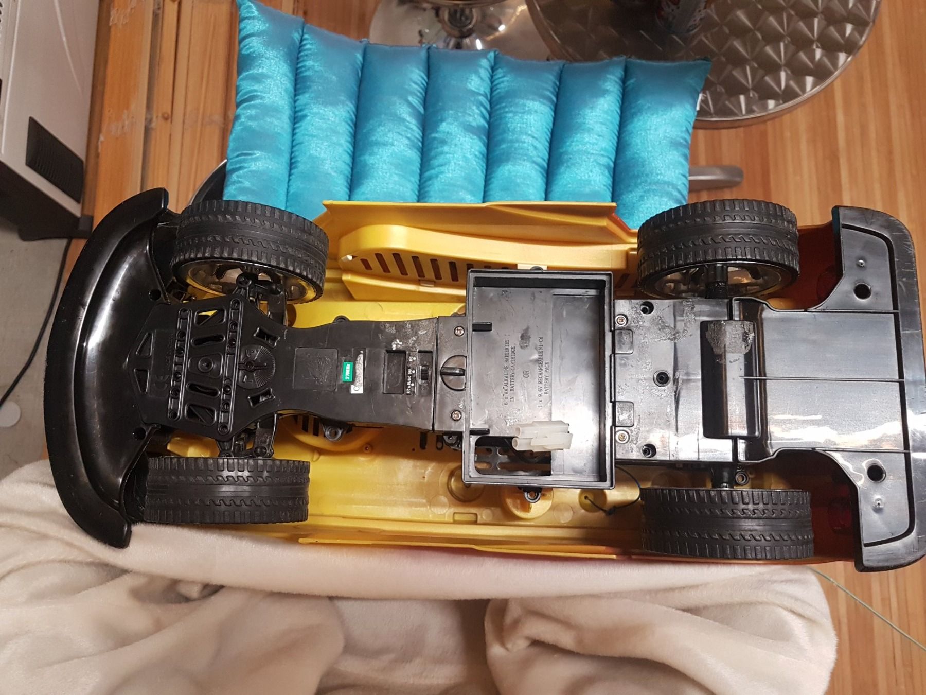 RC Modellbau: VW Bus T1 RC mit Beleuchtung – Defekt aus Uster von Gery8 8