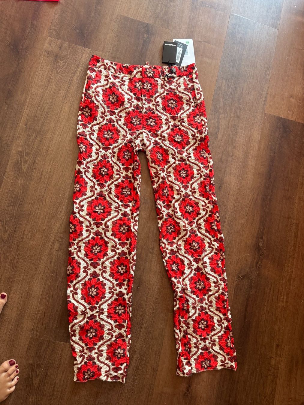 Dsquared2 Hosen: New Dsquared2 polyester trousers - IT 40 – Neu und originalverpackt aus St-Sulpice VD von juhdu