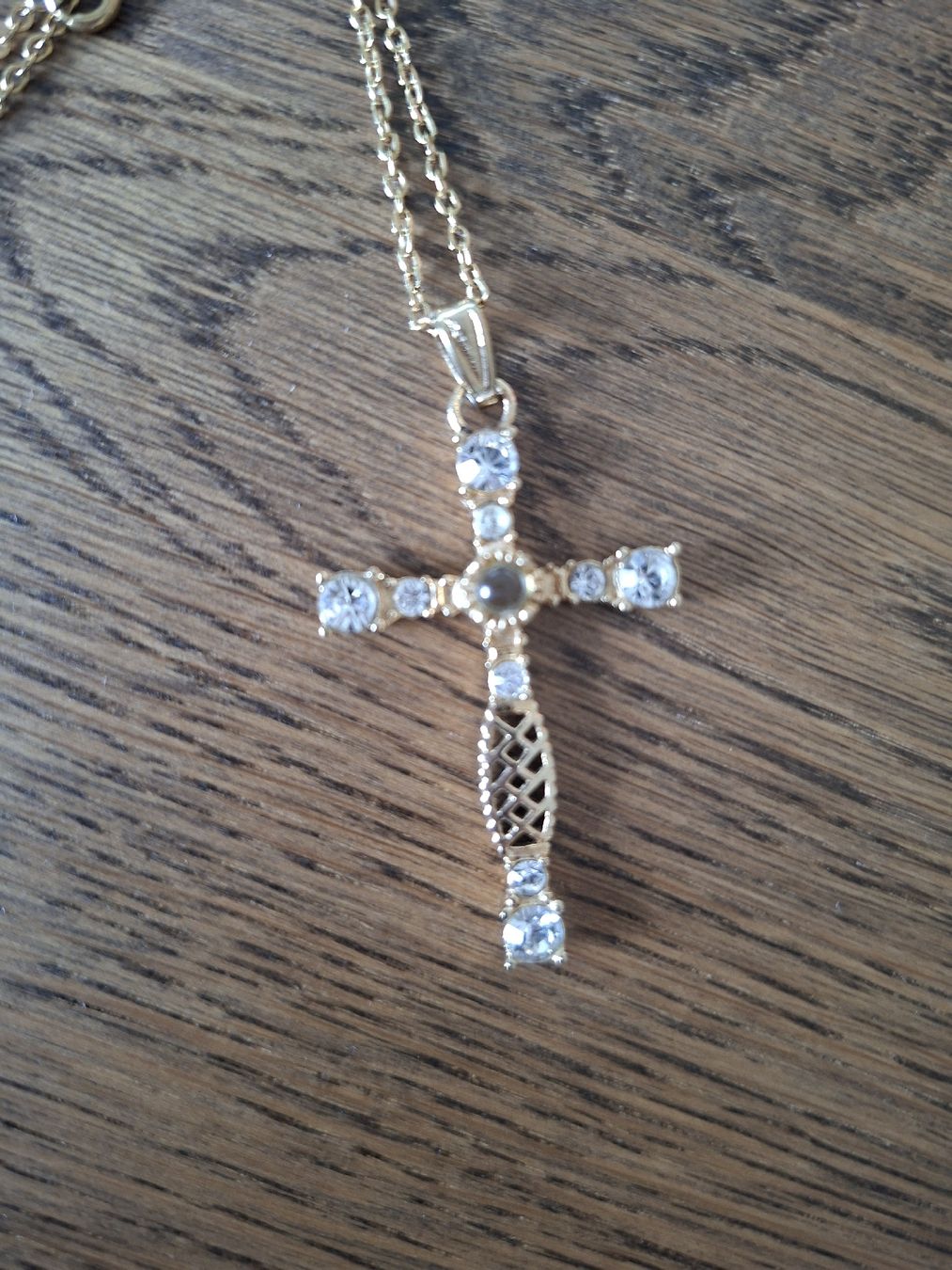 Colliers: Kreuz Anhänger mit Kette + eingraviertem "Vater unser" – D'occasion à Grünen par Maikel