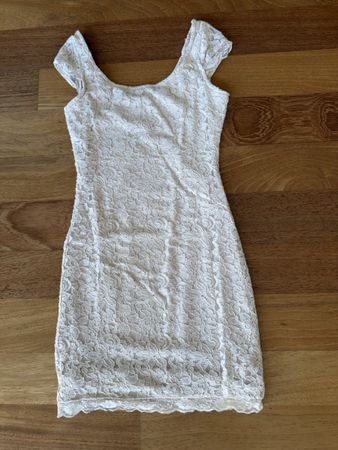 Spitzenkleid H&M beige kurz mit Innenfutter guter Zustand