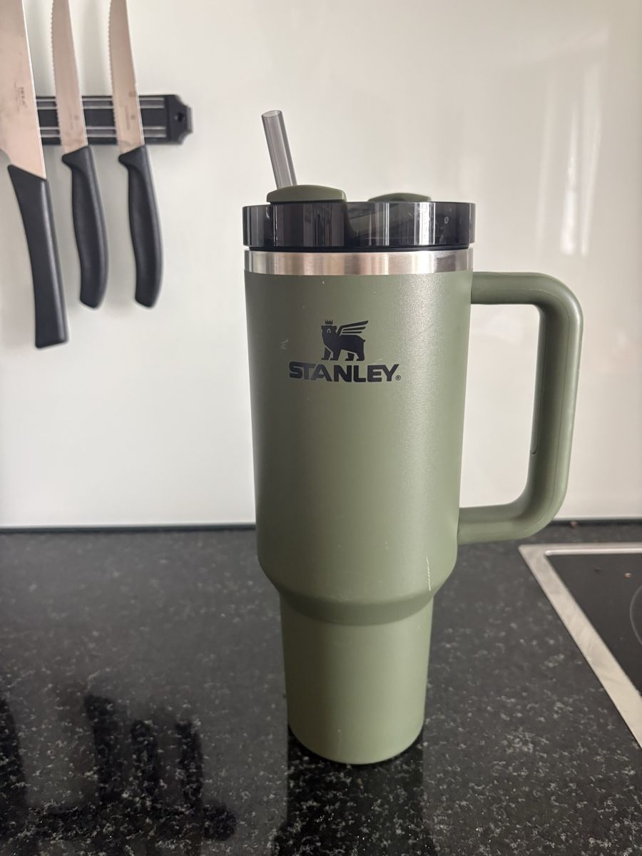 Stanley Borracce & Thermos: Stanley Cup Used Once  – Nuovo (secondo la descrizione) da Zürich venduto da eda_b878