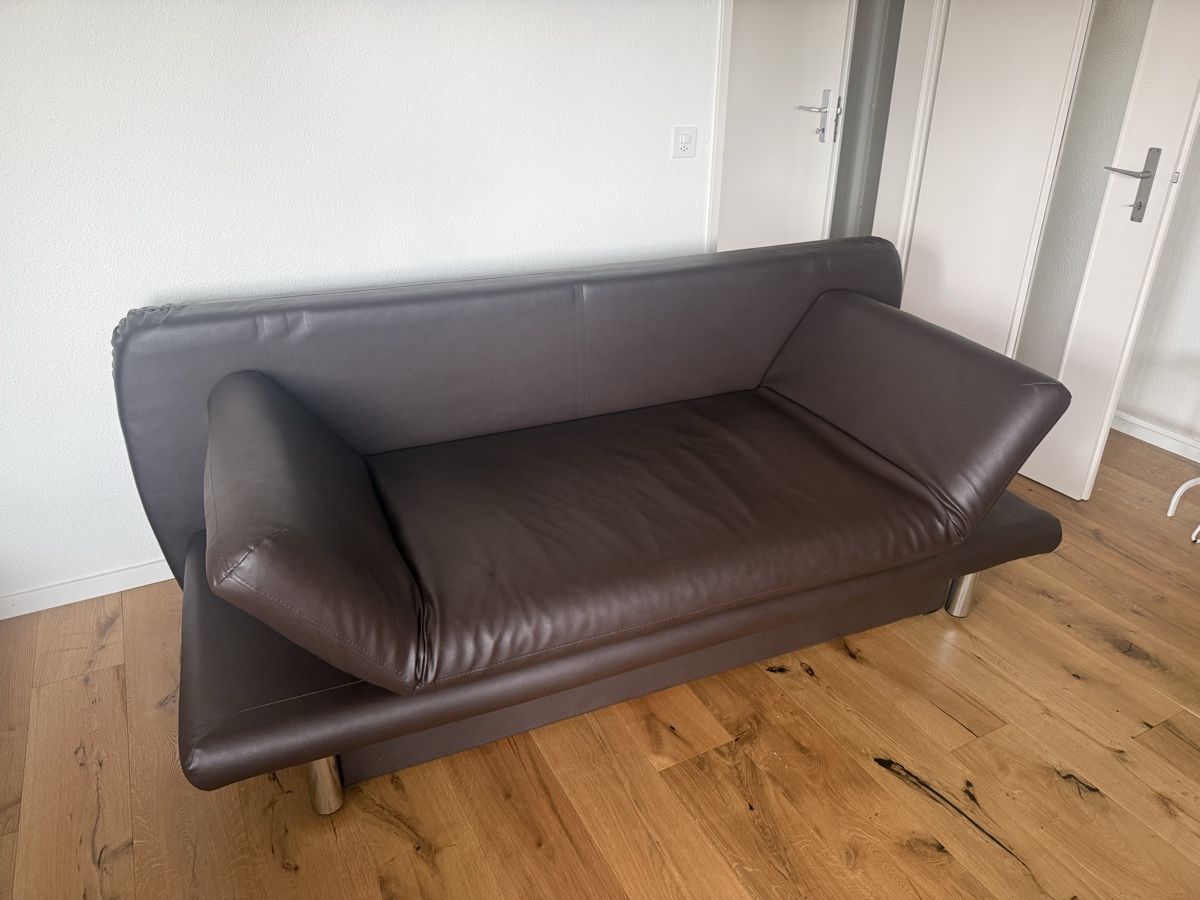 Sofas: Schlafsofa braun Kunstleder gebraucht – D'occasion à Ebikon par derderverkauft 1
