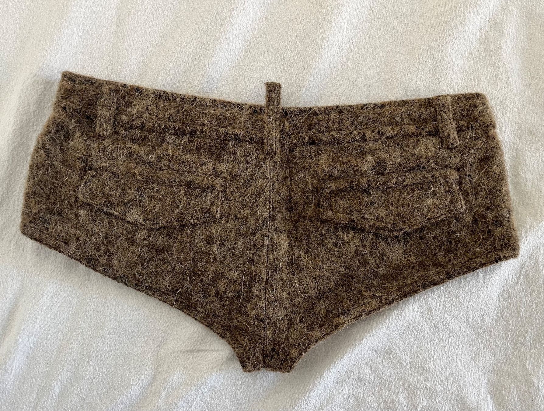 Dsquared2 Pantaloni: Dsquared2 mini short, feutre brun – Usato da Genève venduto da dachaw 2