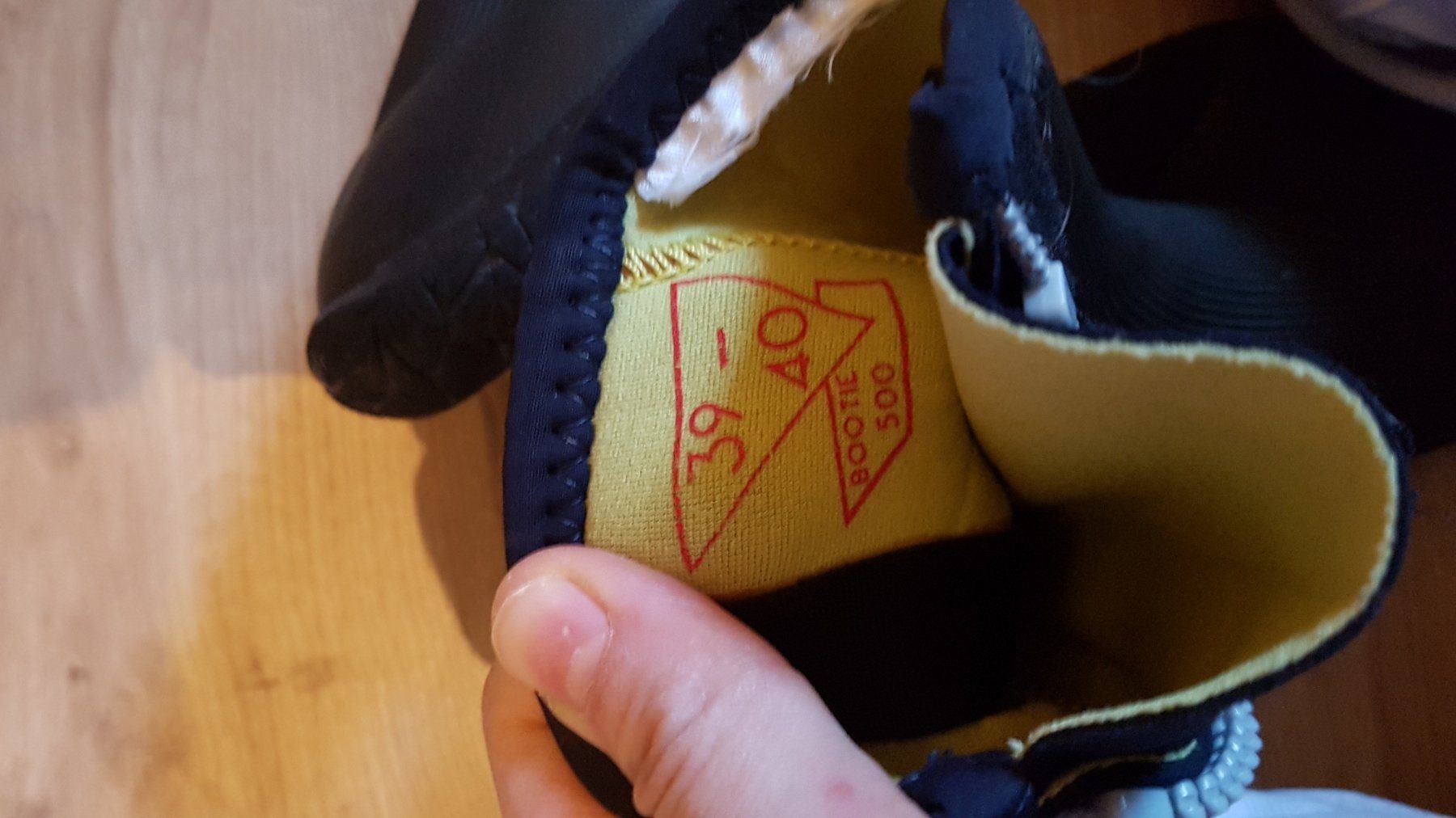 Scarpe da uomo: Chaussons de voile – Usato da Onex venduto da viv_72hm 3