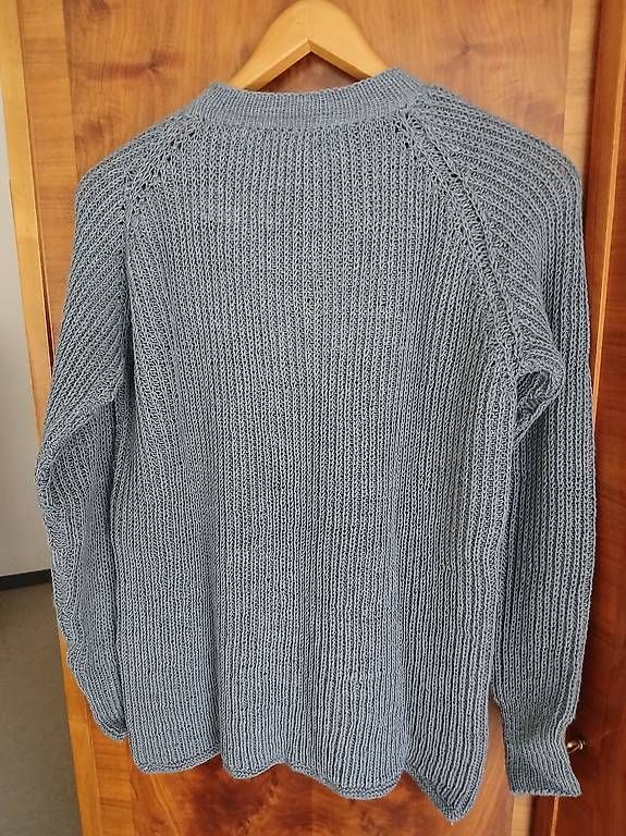 Maglioni & Felpe: Kuscheliger Pullover und Mütze neu – Usato da Arlesheim venduto da edmss 2