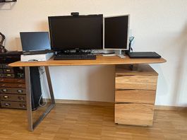 Schreibtisch Tarva Bürotisch Eiche massiv Metall home24