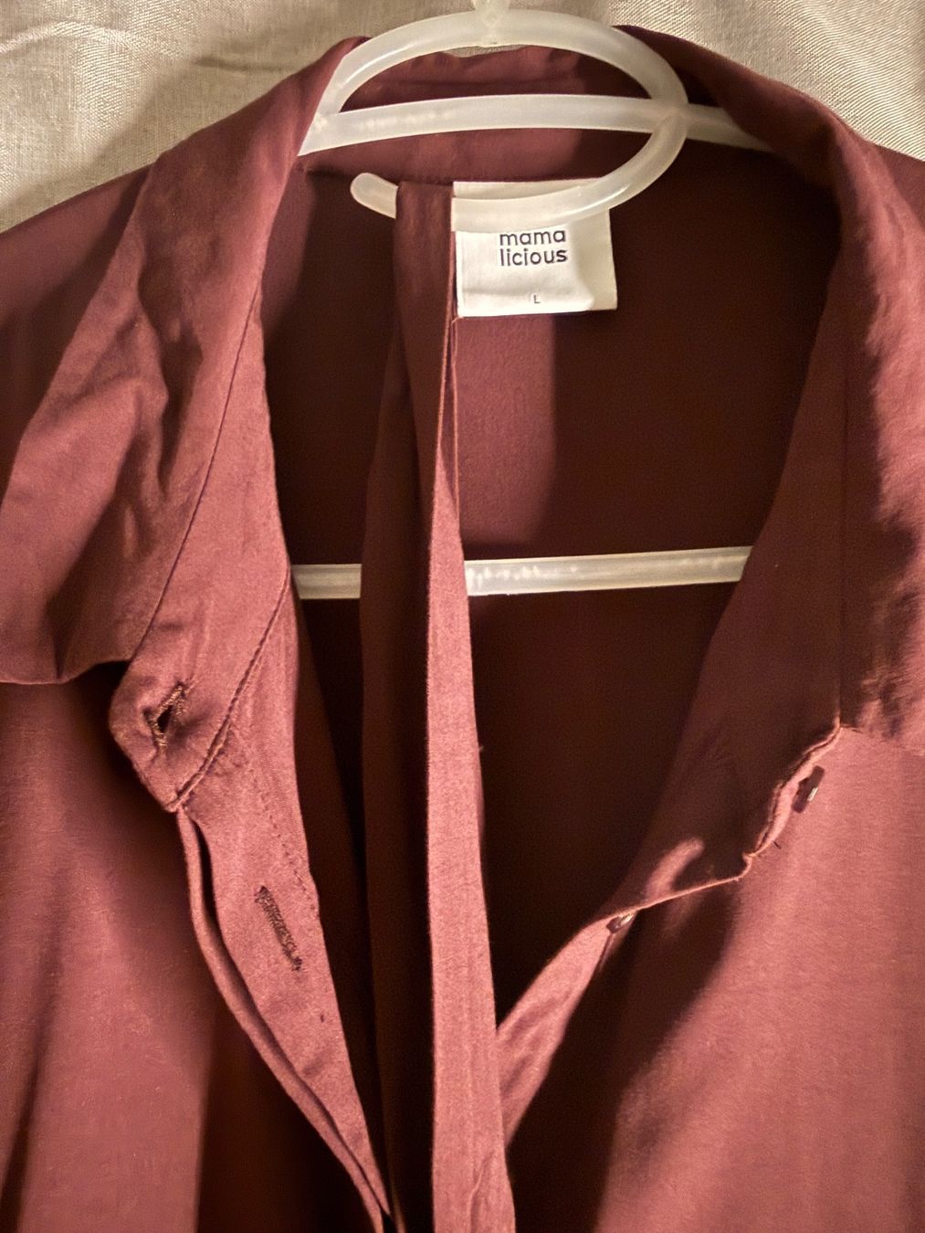 Mamalicious Camicette: Elegante Bluse oder Kleid in bordeaux – Usato da Winkel venduto da gatta 2