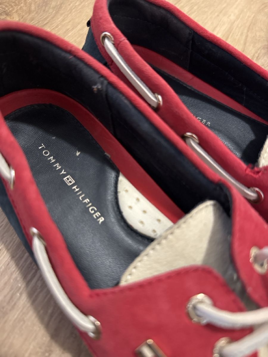 Tommy Hilfiger Scarpe da uomo: Tommy Hilfiger Bootsschuhe Gr. 36. – Usato da Zürich venduto da Sellfmadeexstock 2