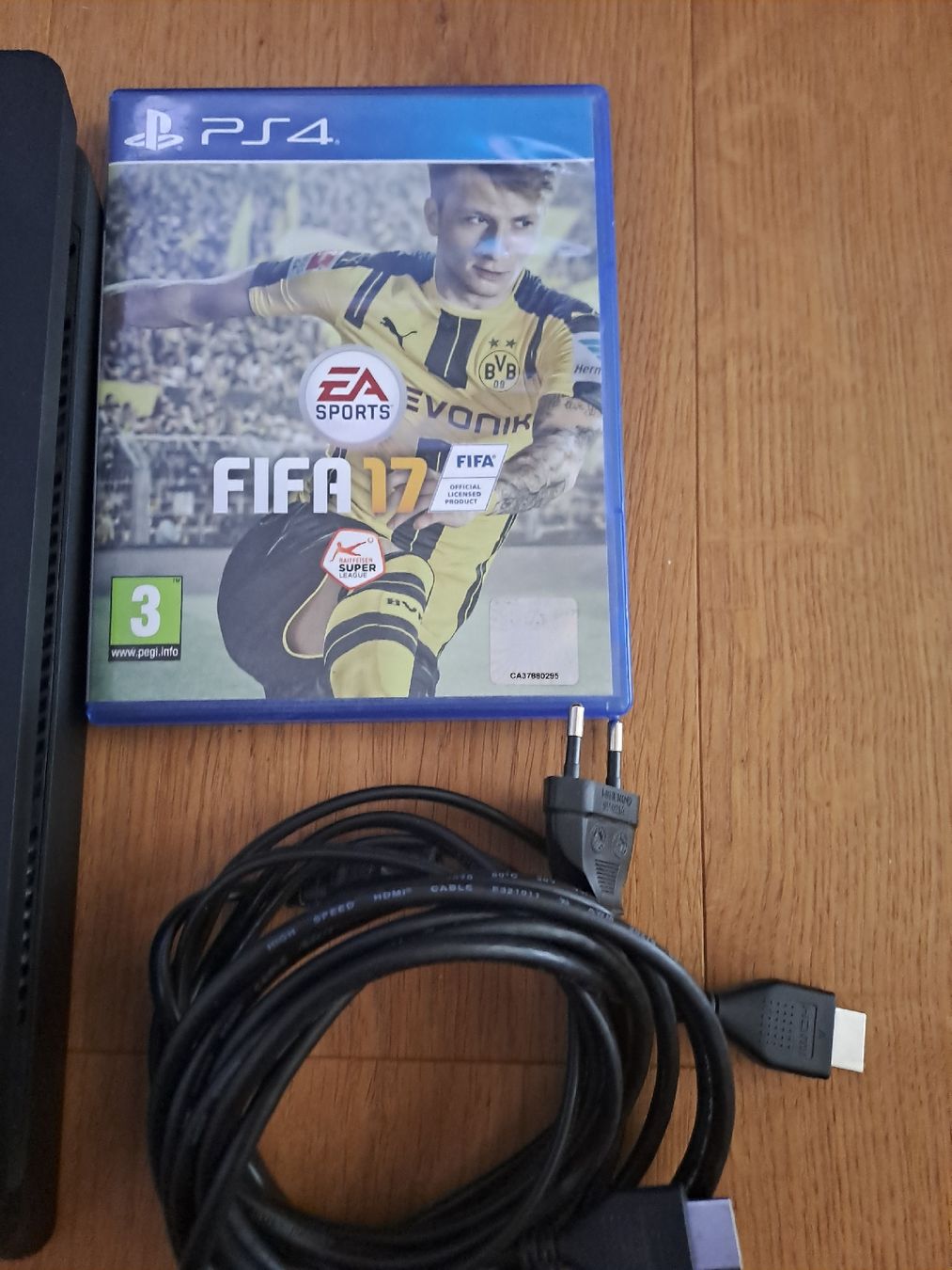Sony Konsolen: PlayStation 4 Slim FIFA 17 Bundle 2 Controller – Gebraucht aus Goldingen von Pascal063 2