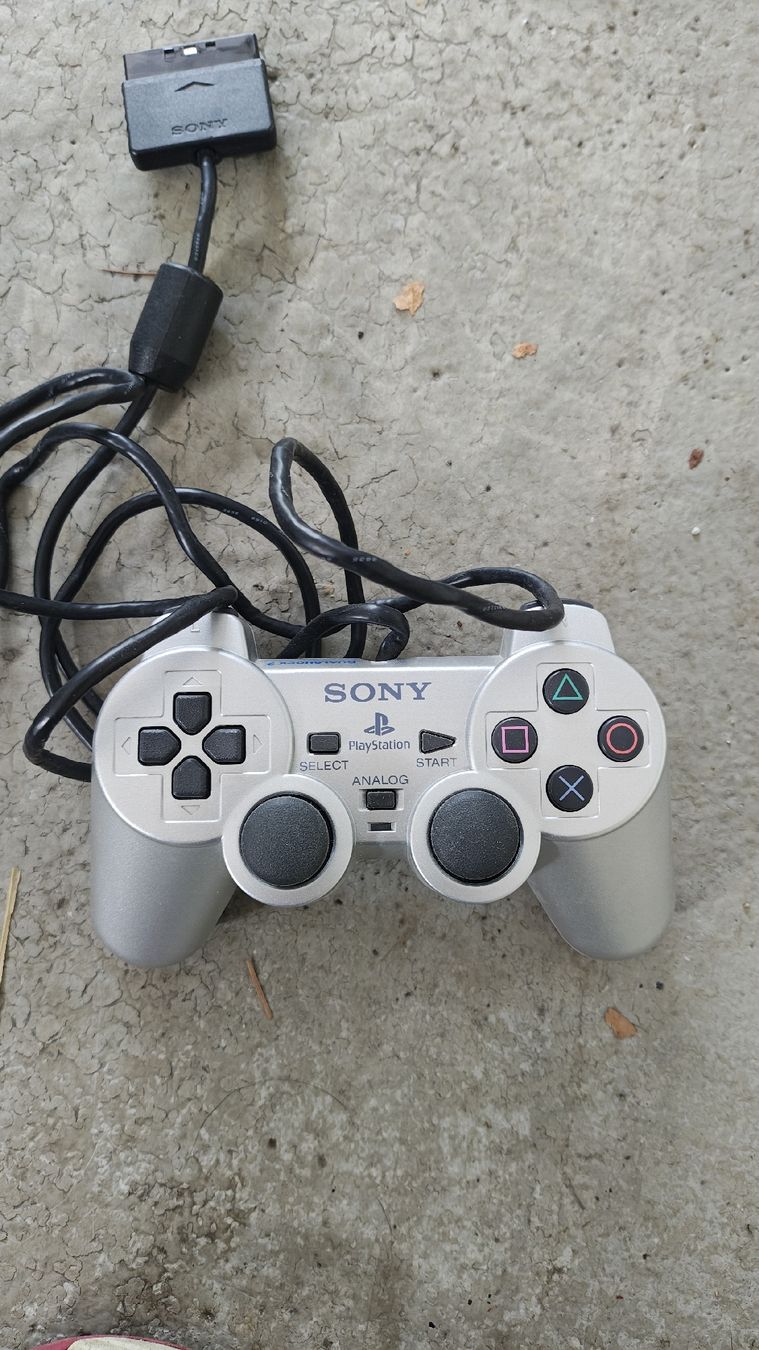 Sony Controller: Controller Dual Shock 2 Sony PlayStation 2 silber original – Gebraucht aus Montagnola von mattbert86 1