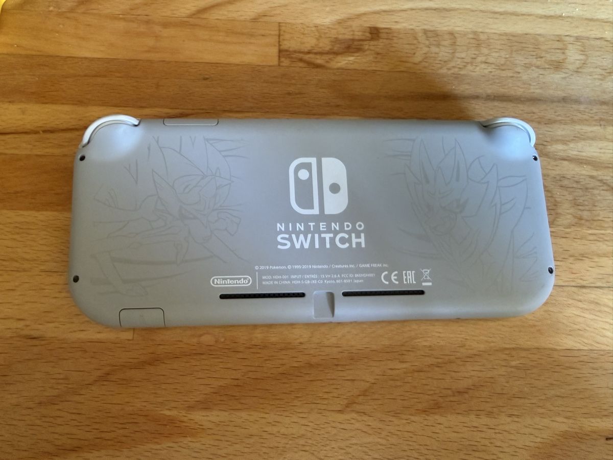 Nintendo Konsolen: Switch lite – Defekt aus Les Geneveys-sur-Coffrane von pipocas2009 1