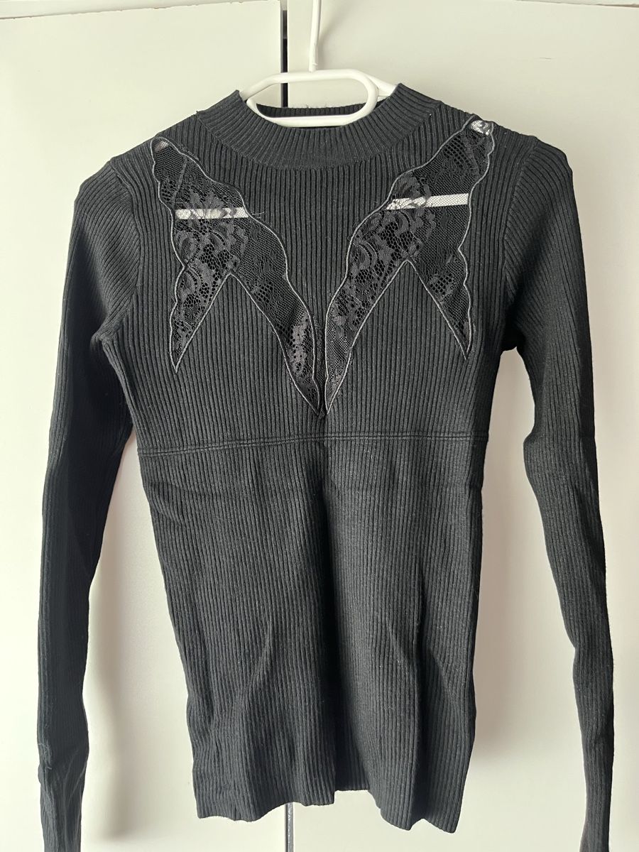 Pullover & Sweatshirts: Pullover Lavysh schwarz mit Spitze Einheitsgrösse neu – Gebraucht aus Rorschacherberg von gko_cn7f