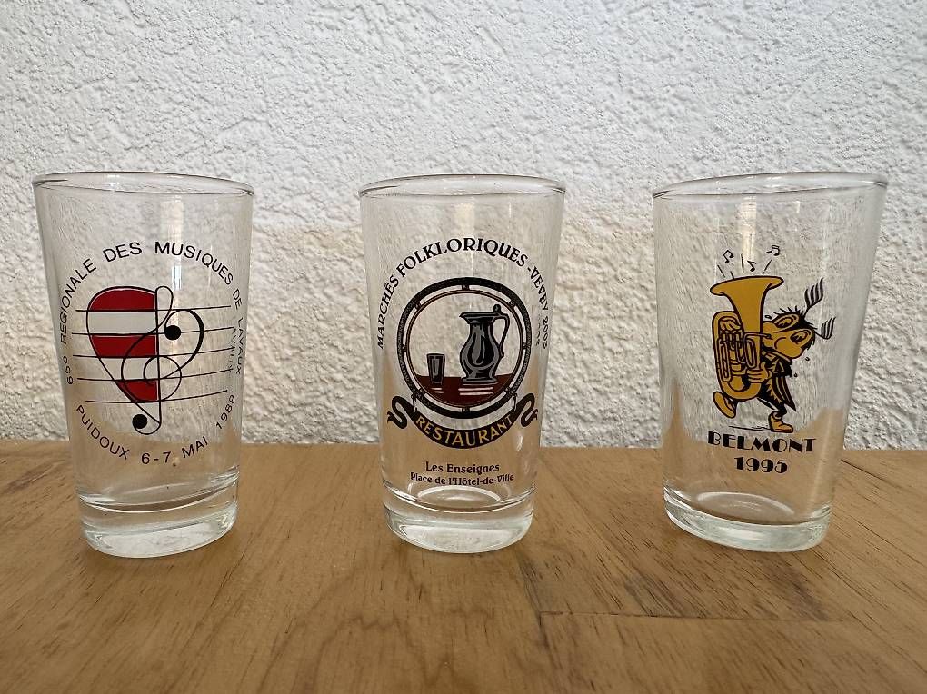 Bicchieri: Collection de 50 petits verres à vin – Usato da Territet venduto da mis_p856