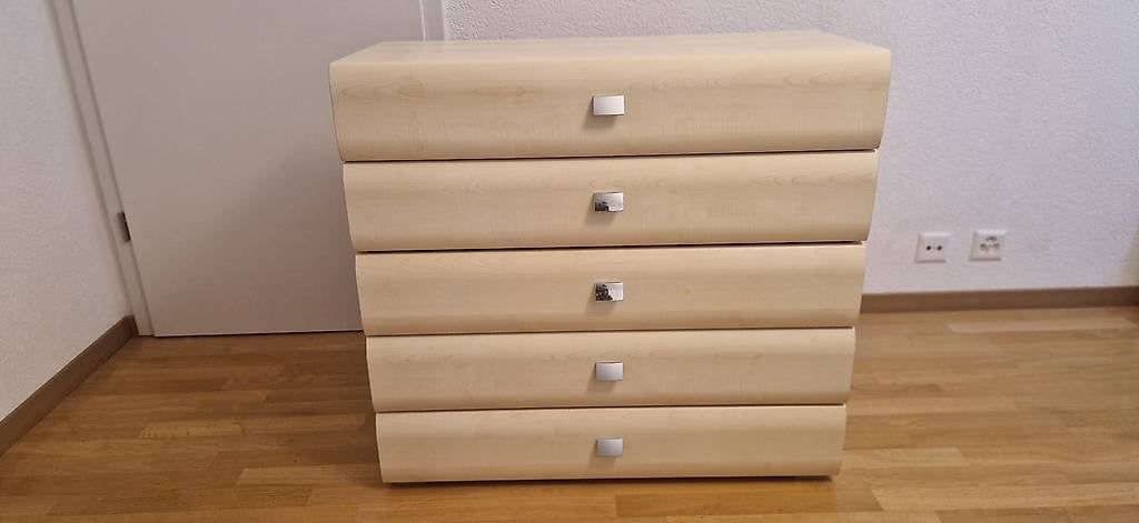 Cassettiere: Commode 5 tiroirs en bois clair  design arrondi – Usato da Yvonand venduto da que_zp8s