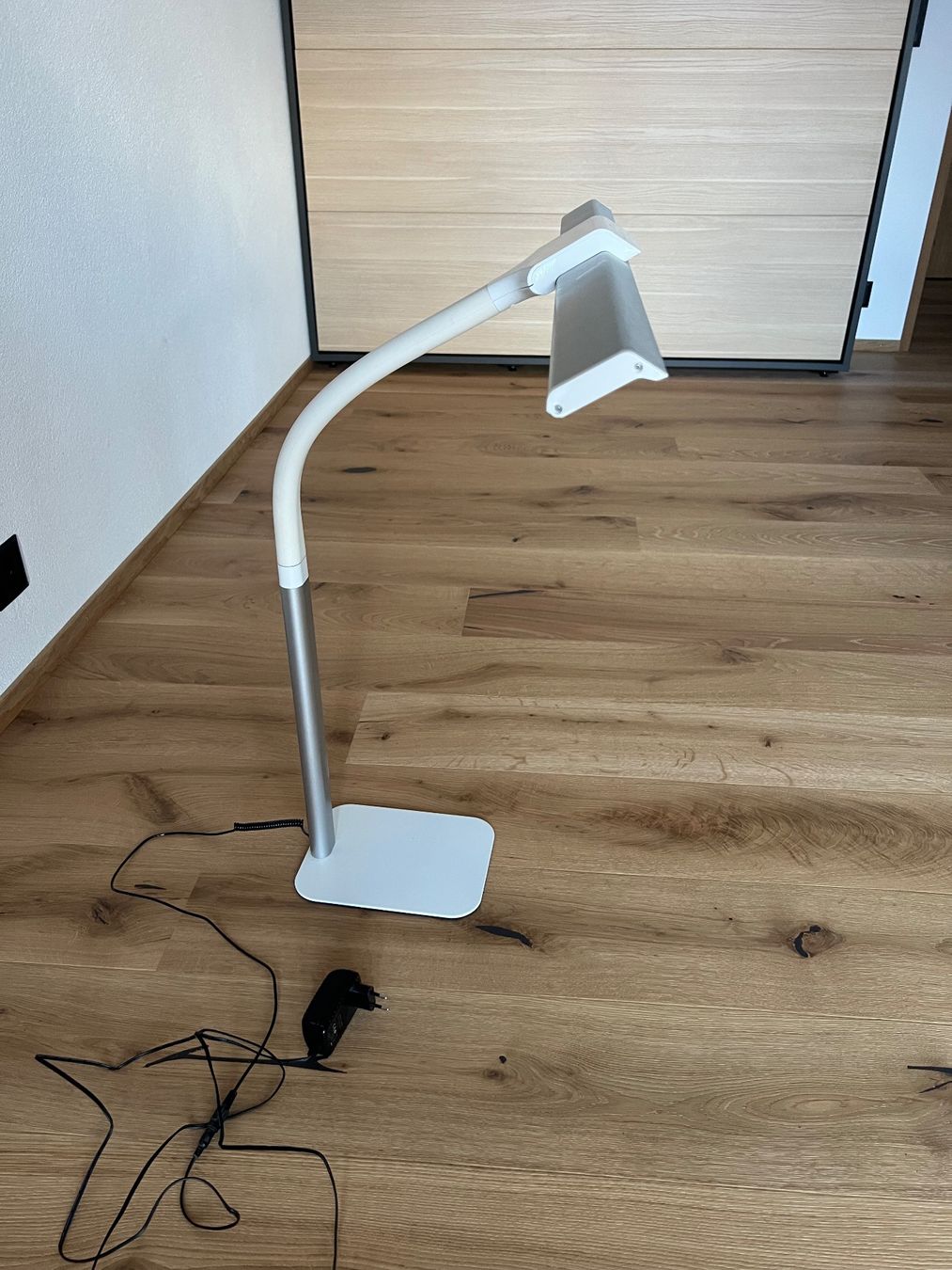 Lampade: LED-Schreibtischlampe Broadwing – Usato da St. Antönien venduto da Bekrut 1