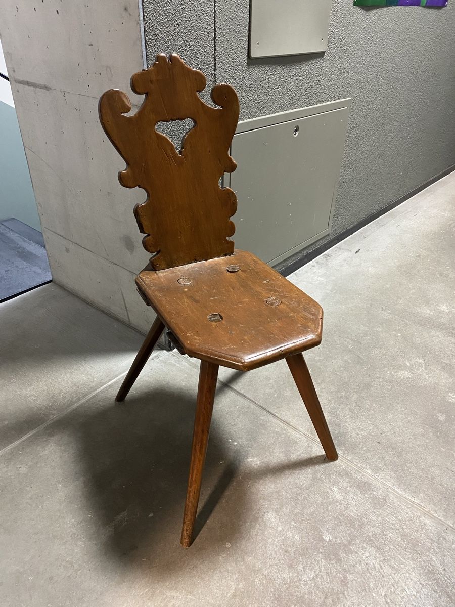 Stühle: Holz Stuhl Vintage – Gebraucht aus Winterthur von klassikaudio