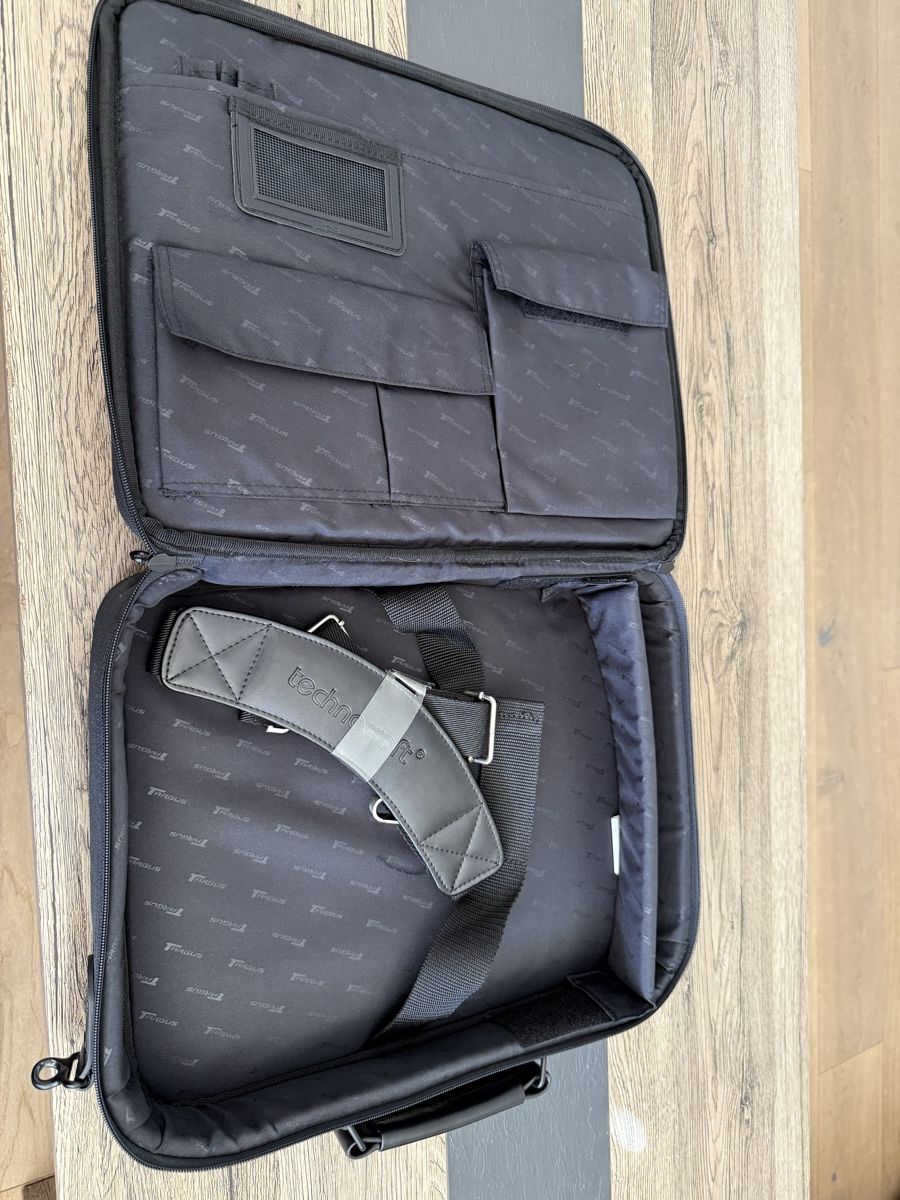 Koffer & Taschen: Targus Notebooktasche / Laptoptasche mit Schultergurt  – Gebraucht aus Altendorf von ally27 1