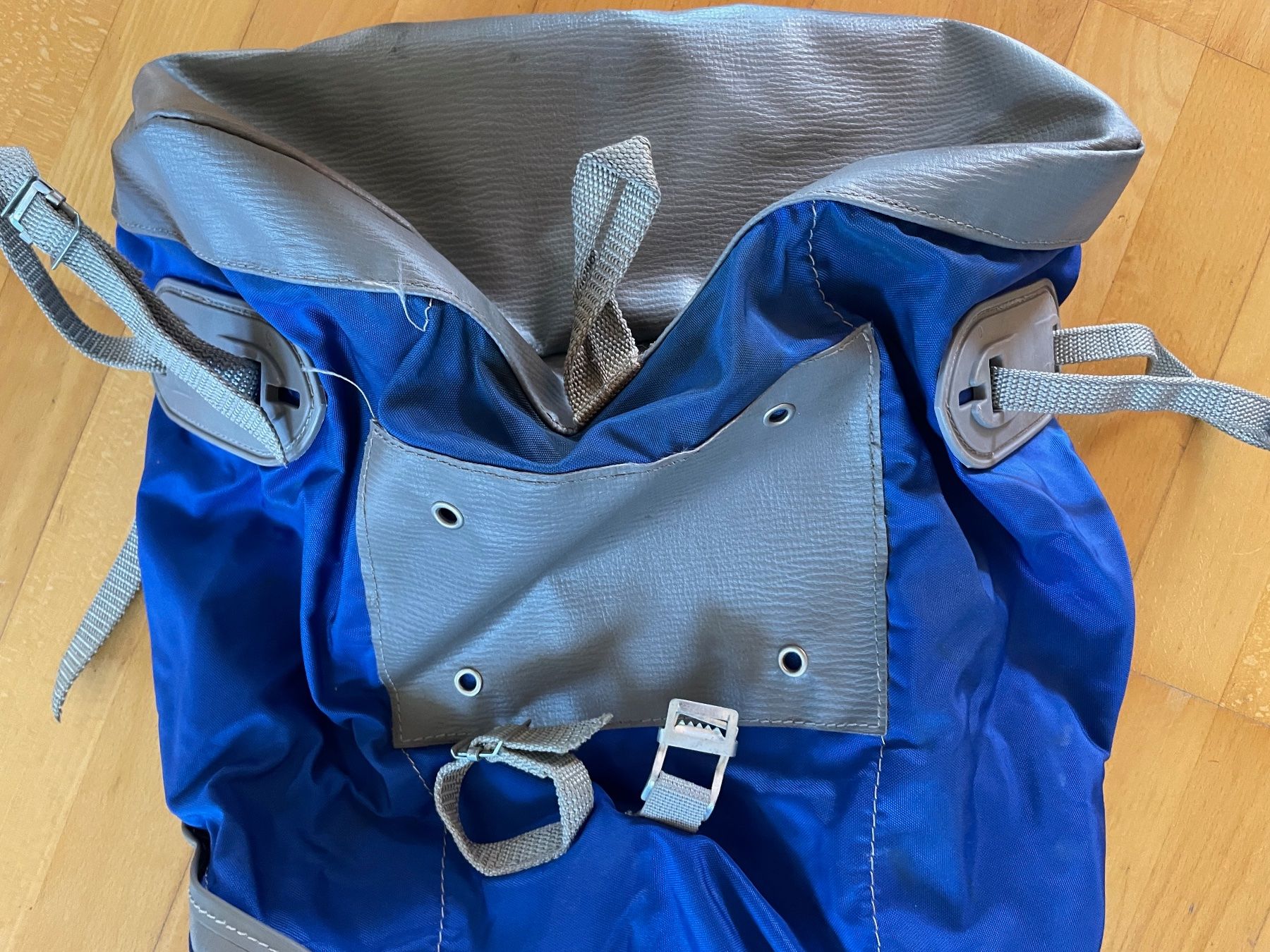 Millet Zaini: Vintage 70s Millet Back Pack 25 L – Usato da Zürich venduto da le_souk 5