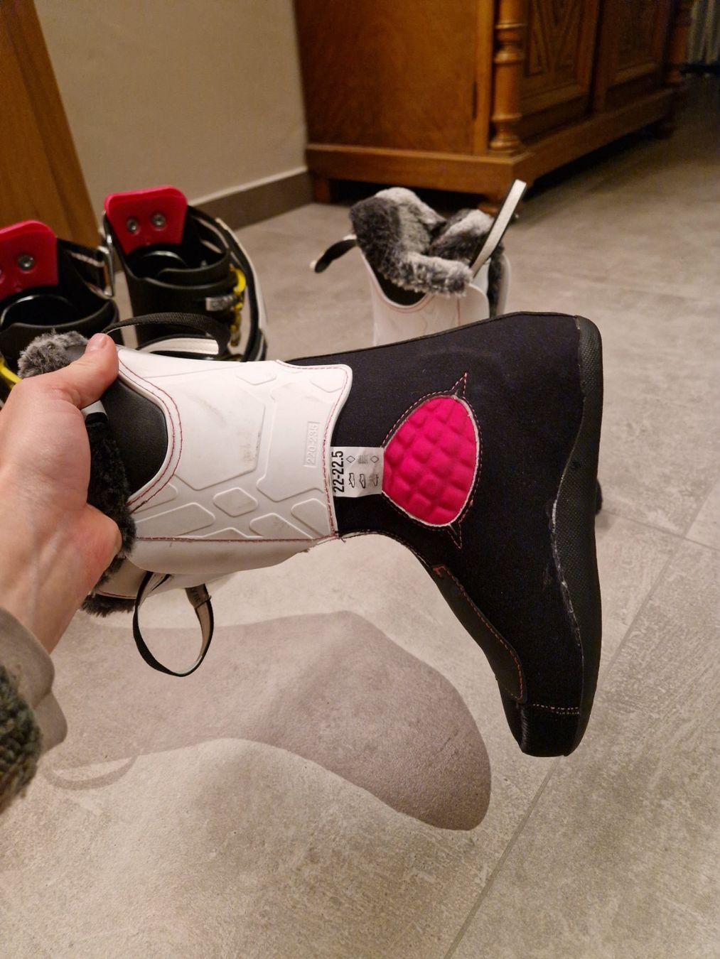Rossignol Scarpe da donna: Chaussure de Ski Rossignol – Nuovo (secondo la descrizione) da Le Châble VS venduto da tif_9sny 6