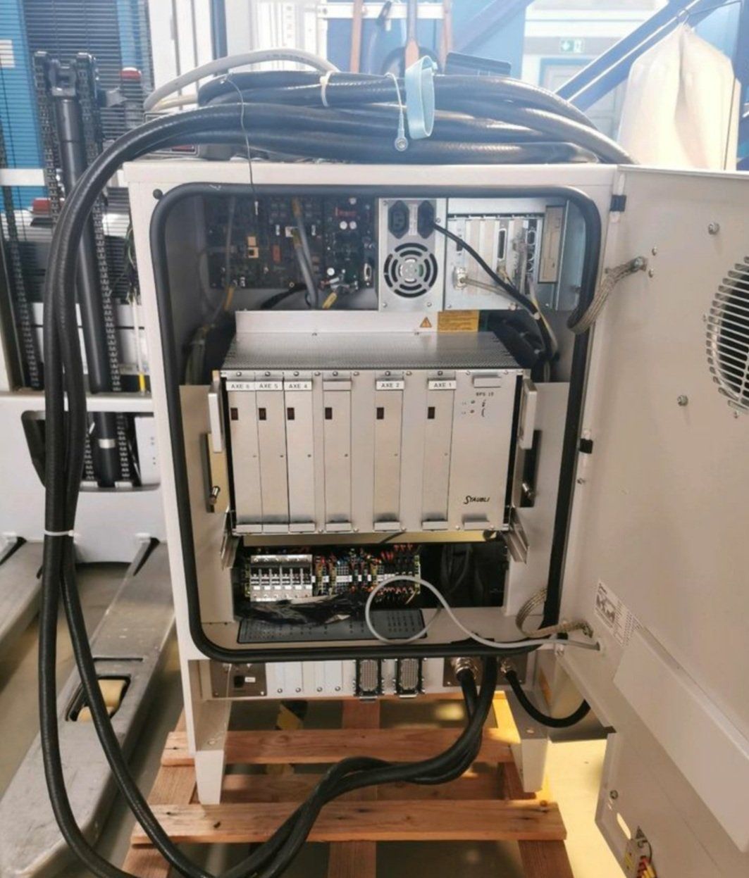 Tutte le macchine: Stäubli RX60, CS8, Roboterarm mit Steuerung – Usato da Basel venduto da hflueh 1