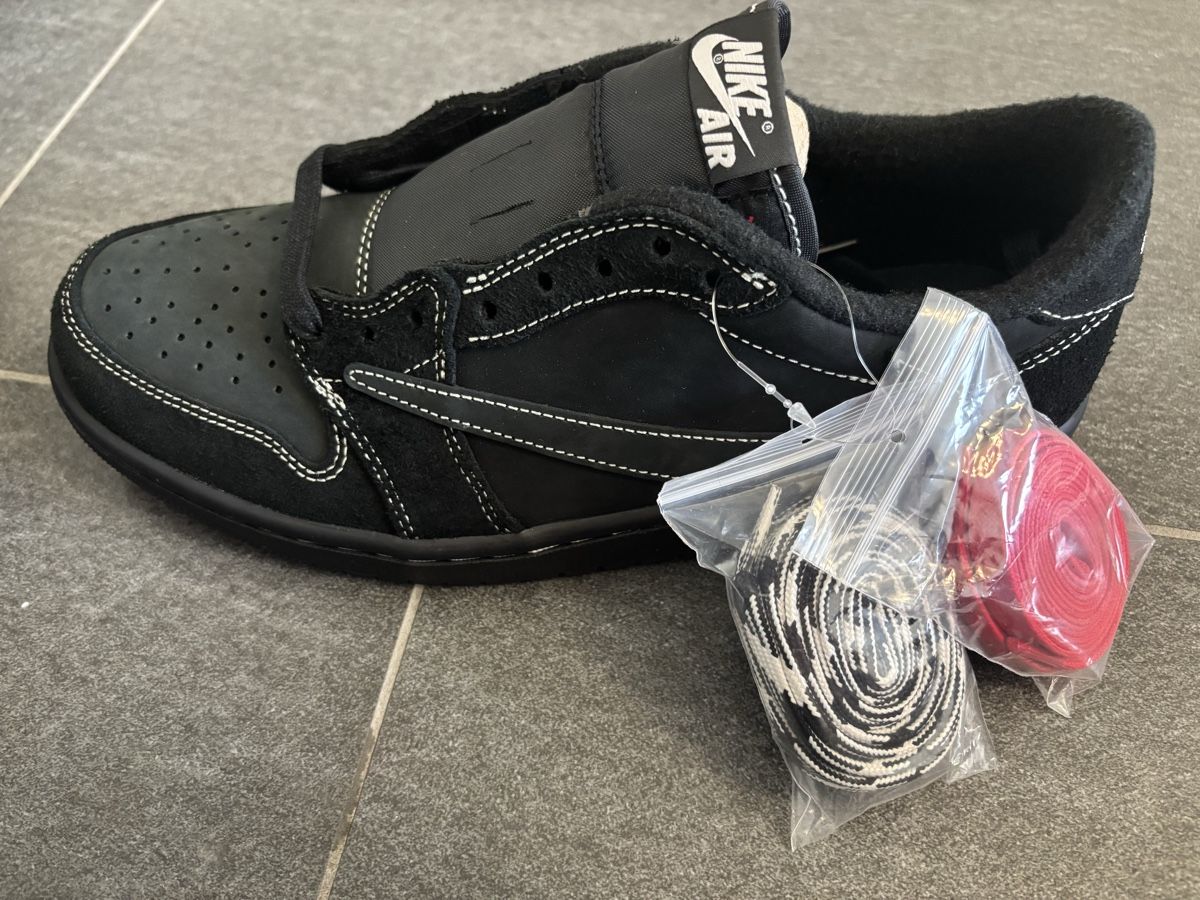 Nike Scarpe da uomo: Jordan 1 Retro Low OG SP Travis Scott Black Phantom – Nuovo e nell'imballaggio originale da Ins venduto da sel_6vqj 5
