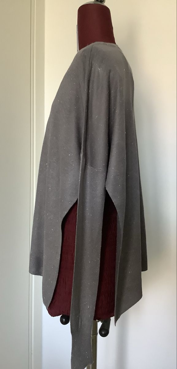 Canottiere & Pantaloni: Maglia leggera Sisley – Usato da Magadino venduto da ber_6kbt 1