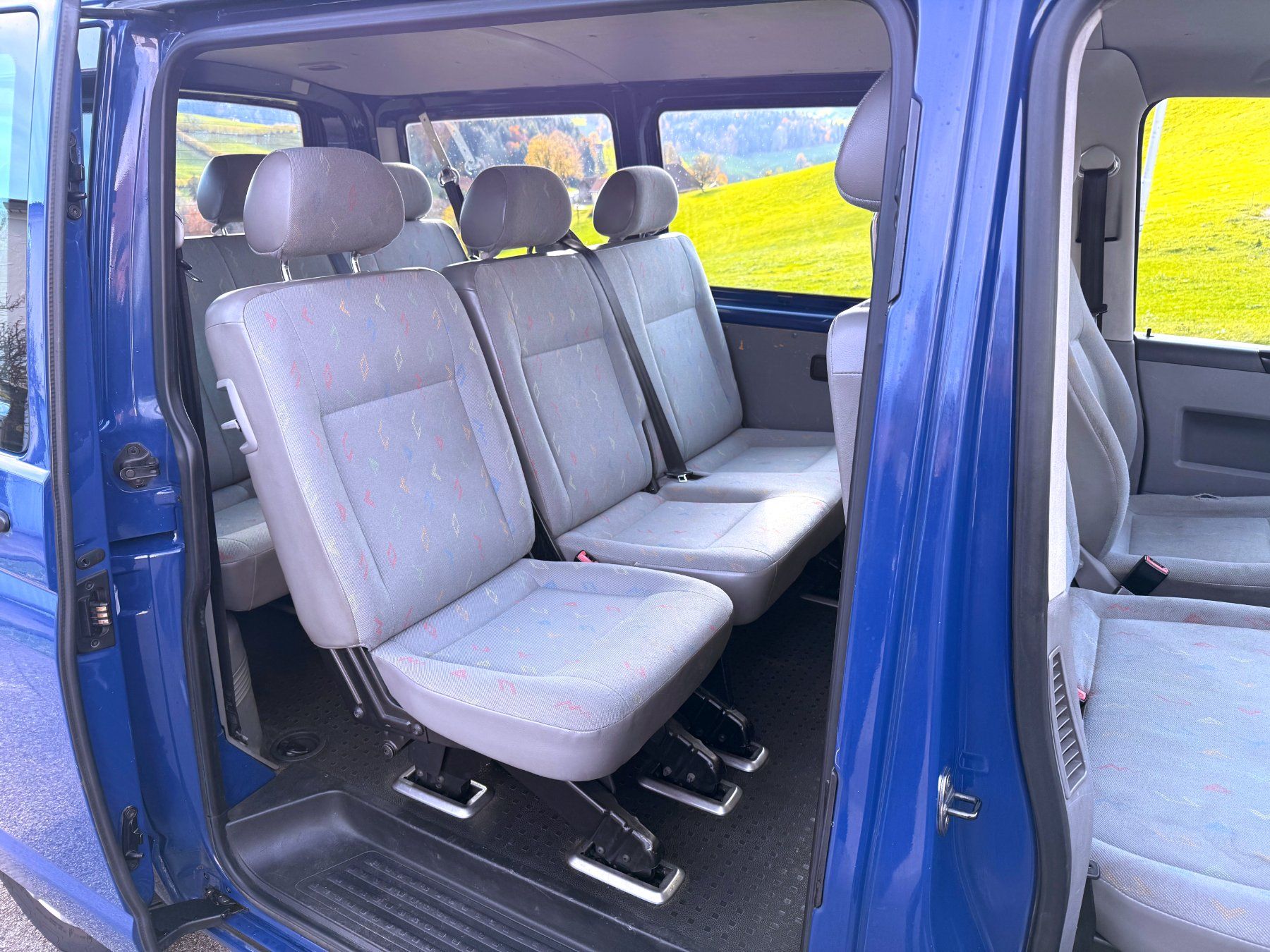 VW Automobili: VW T5 1.9 TDI mit neun Plätzen – Usato da Herisau venduto da huberfensterherisau 4