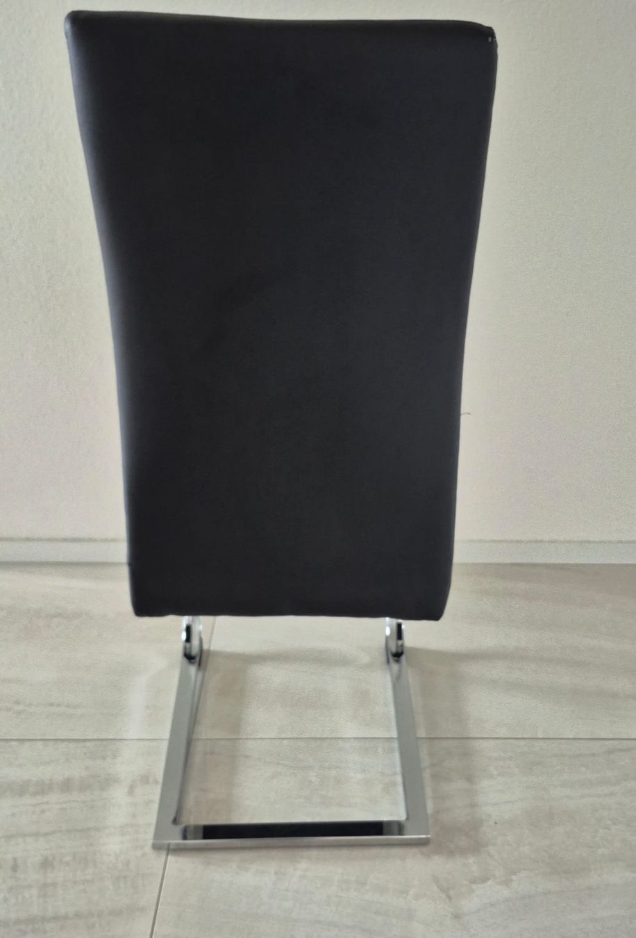 Sedie: 6 x Chaises Cantilever Elisa – Usato da Bulle venduto da Avlis91 3