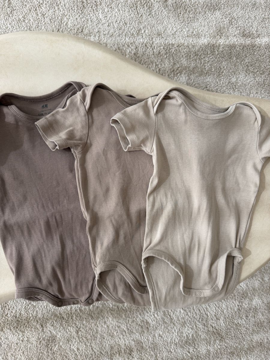 H&M Lotti & Set di vestiti: Diverse Body kurzarm - Grösse 74 – Nuovo (secondo la descrizione) da Bern venduto da bibibouchette 2