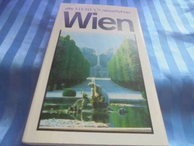 Libri: Wien dtv MERIAN Reiseführer – Usato da Hinwil venduto da Glasperlen