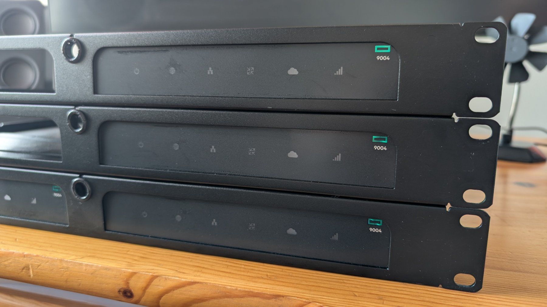 Aruba Modem & Router: Aruba 9004 wireless controller – Usato da Mettmenstetten venduto da volanet 1
