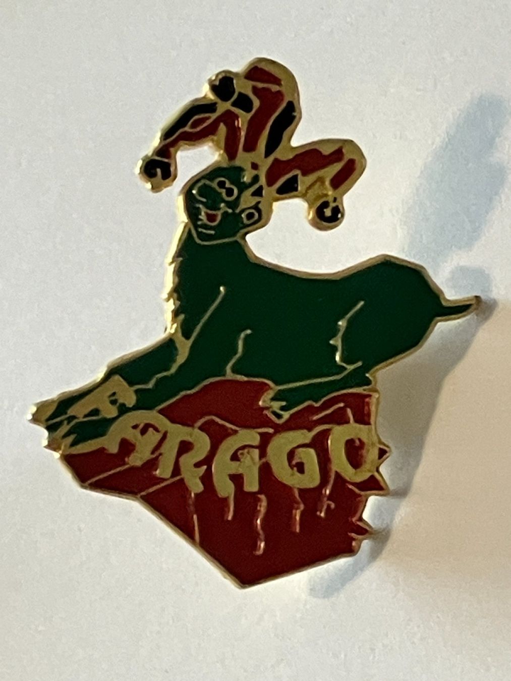 Placchette & Badge: 1 Pin Farago – Usato da Basel venduto da djwwpp