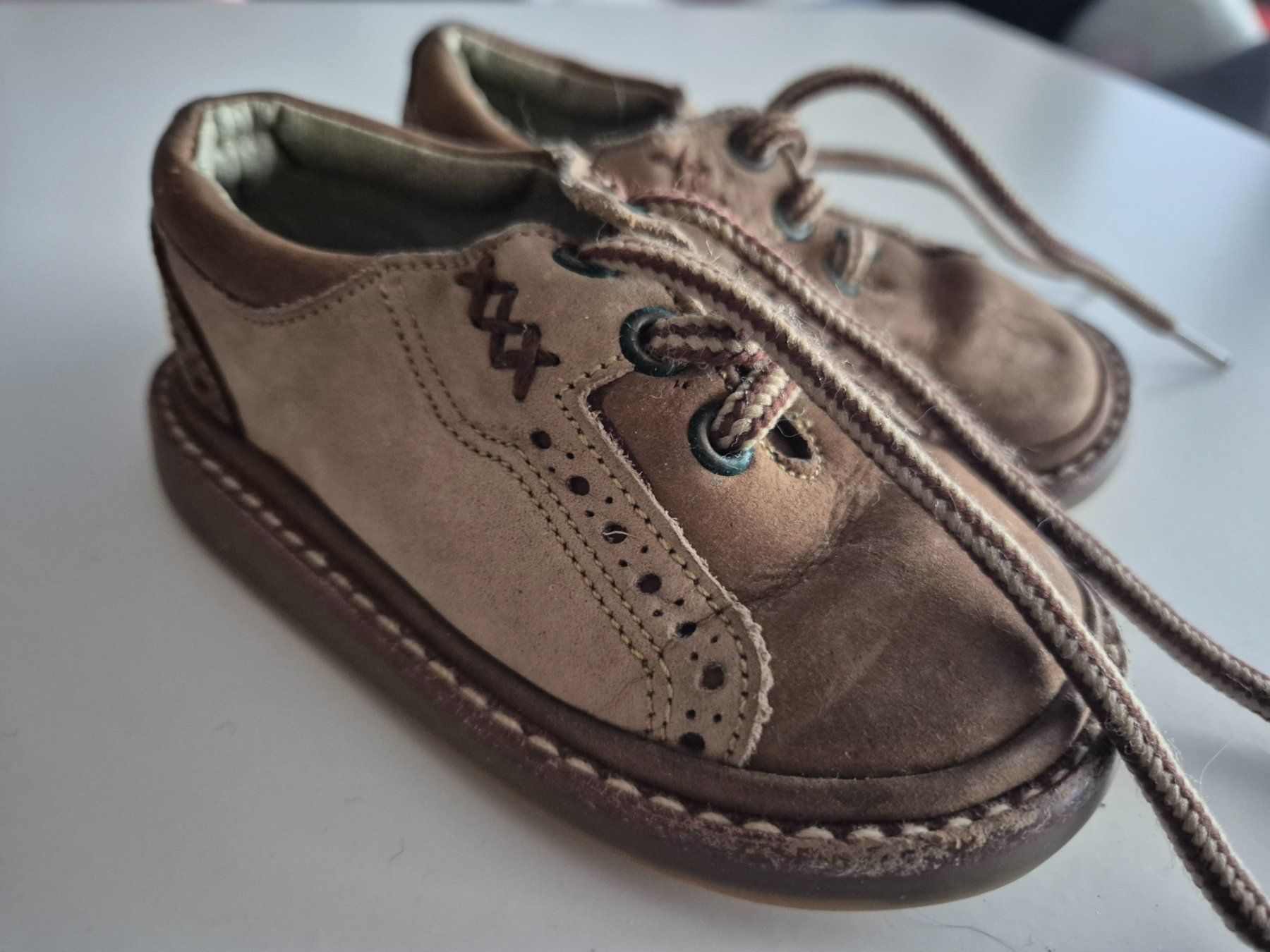 Scarpe per ragazzi: Kinderschuhe, Gr. 20 – Usato da Zürich venduto da pau_y8mv 2
